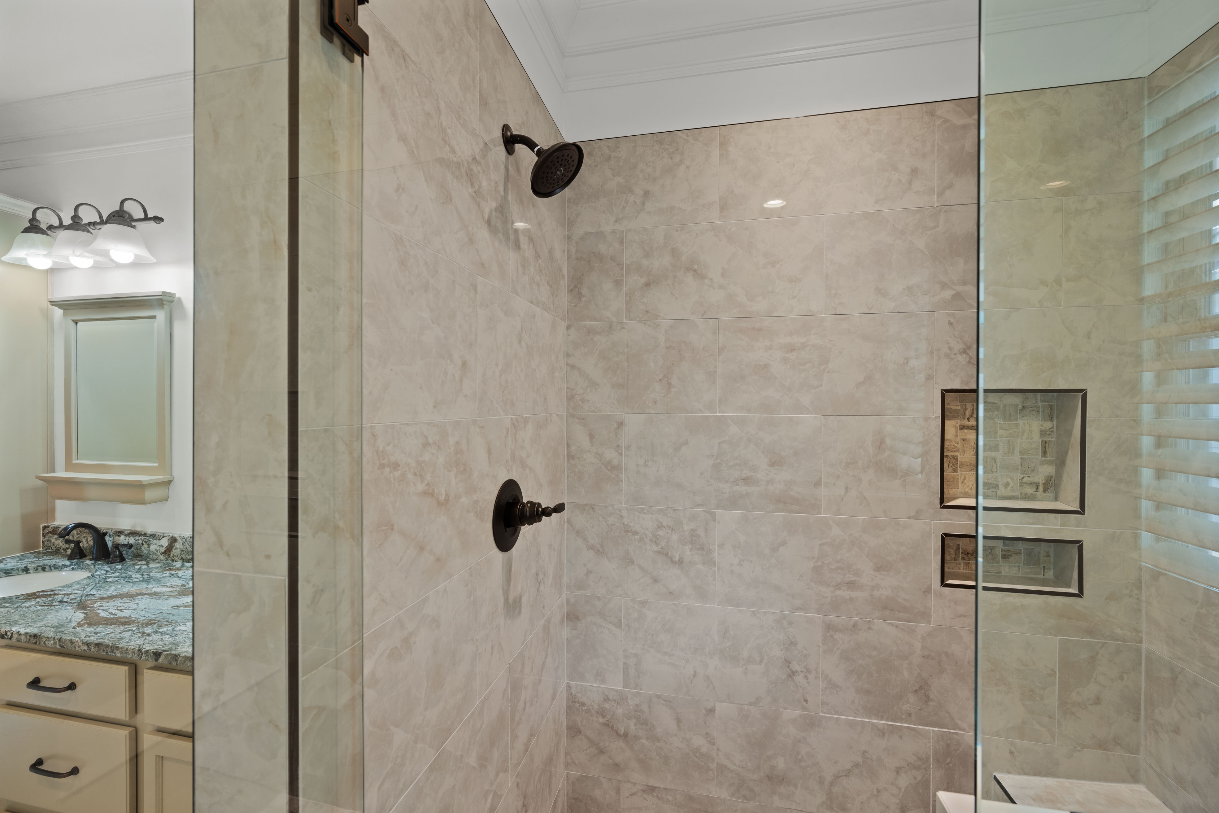 1080 Club Pointe Circle image 17
